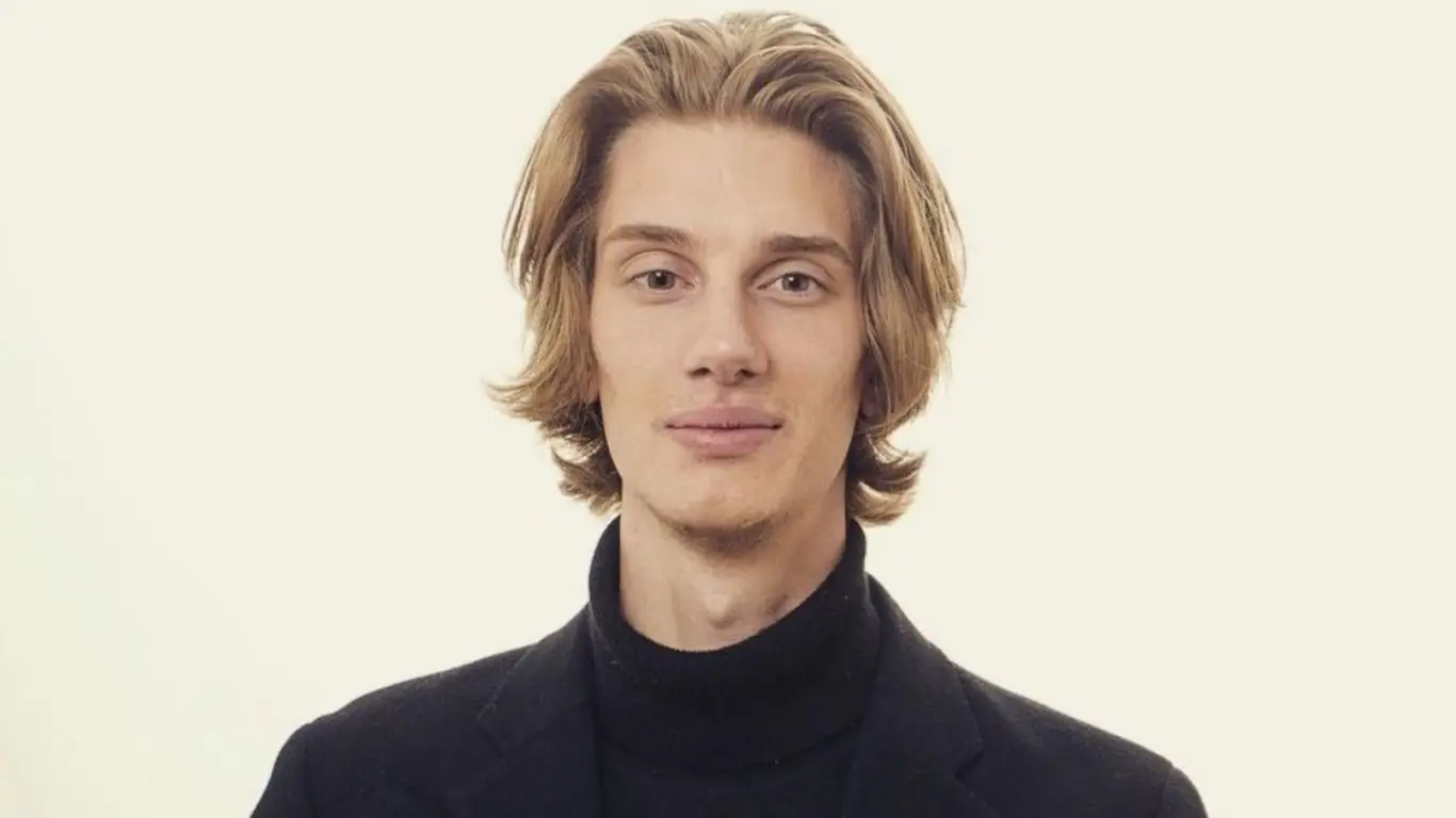 Taille Paul Mirabel
