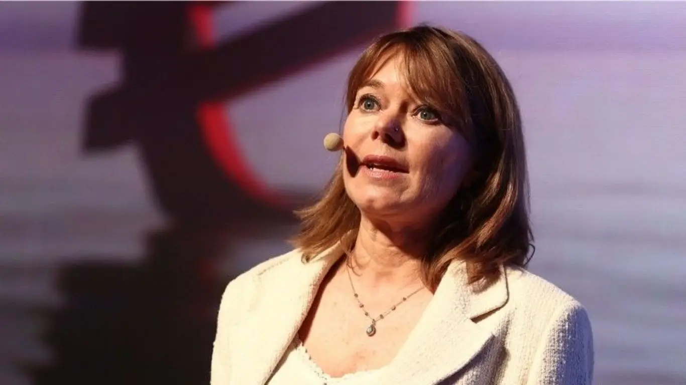 Samantha De Bendern Biographie